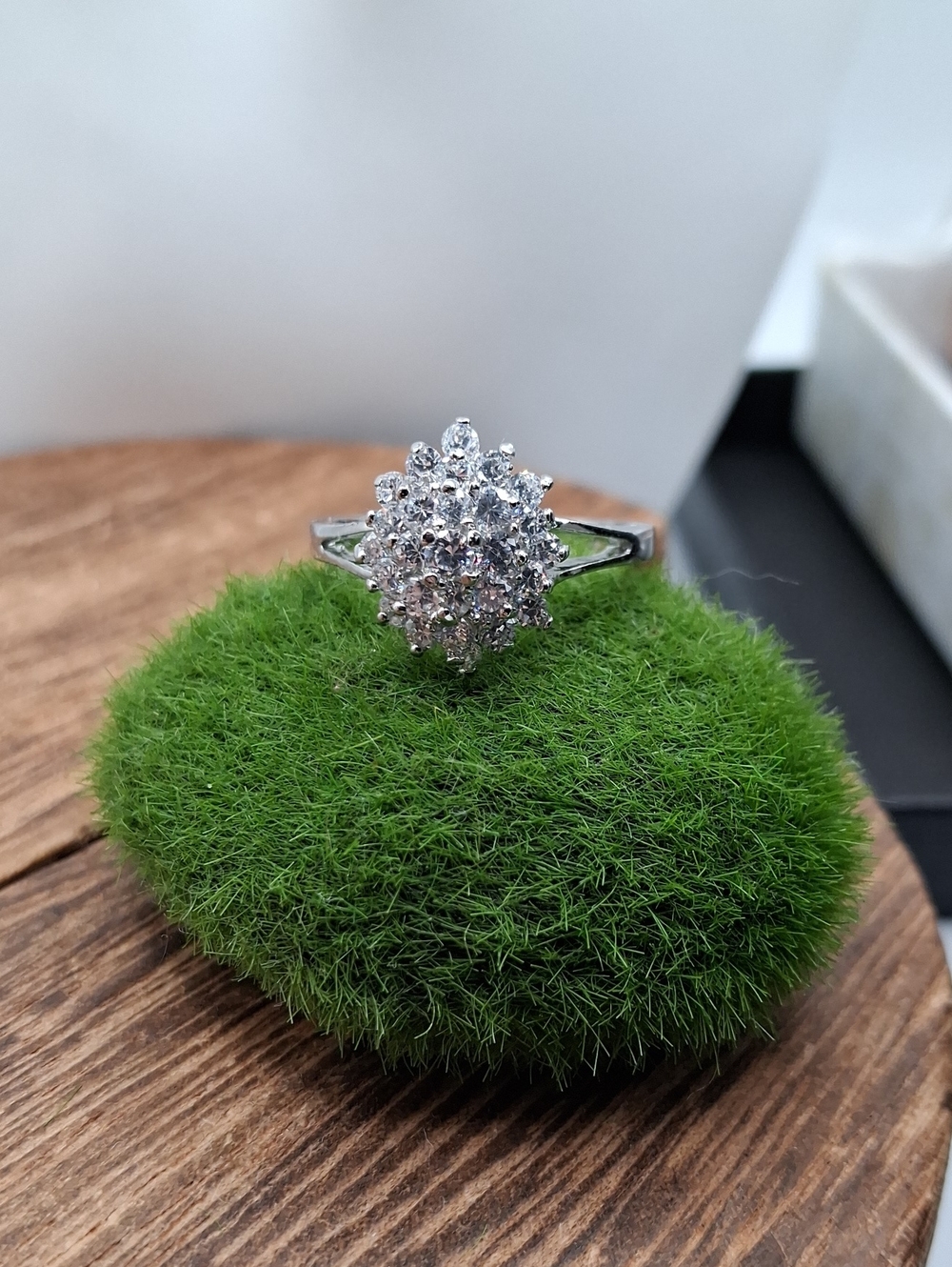 Cluster Halo Silver Ring with Clear Stones - Women Jewelry Size 10 R829